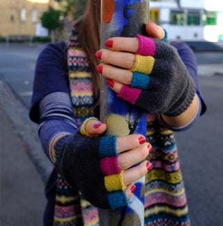 GLOVES - FABULOUS FAGINS - FINGERLESS - LAMBSWOOL - -