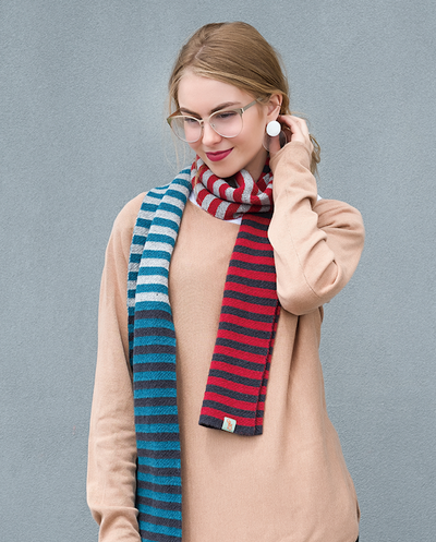 SCARVES - SHE'LL STOP TRAFFIC - LAMBSWOOL -  - 